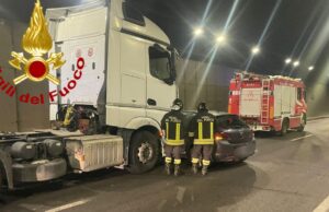 Olbia, duro scontro tra automobile e una motrice: c’è un ferito