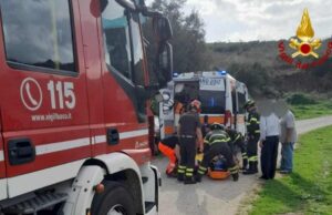 Escolca, precipita in un dirupo: salvato dai Vigili del fuoco