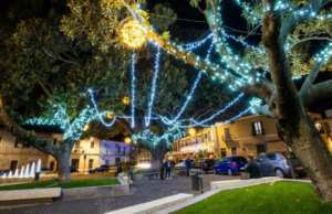 A Sanluri si accendono le luci: ecco le luminarie di Natale