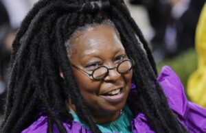 Whoopi Goldberg innamorata della Sardegna: “Qui si vive bene”