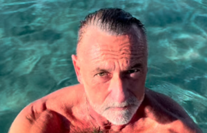 Dicembre con tuffo al mare, Cappellacci: “Venite al Poetto”