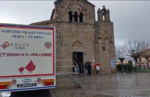 Olbia, l’Avis dona 120 buoni pasto per le famiglie in difficoltà