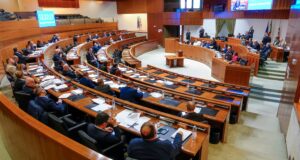 Commissari non abilitati, Forza Italia incalza: “Serve subito chiarezza”