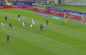 Fiorentina-Cagliari, dubbi sul gol | L’audio del Var: “Kouamé non impatta”