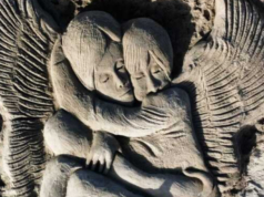 Giulia Cecchettin, lo splendido omaggio sulla sabbia di Nicola Urru