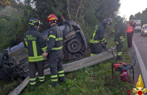 Ittiri, auto si capotta in curva: grosso spavento per la conducente