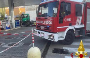 Sorso, dramma al distributore: donna muore schiacciata da un camion