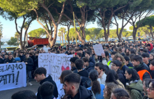 “Sarai sempre nei nostri cuori”: studenti in marcia per Beatrice Loi