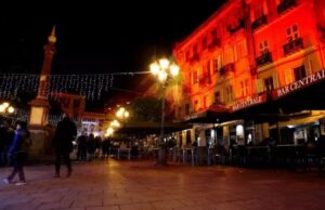 Capodanno in Sardegna: in varie città vietati vetro, lattine e plastica