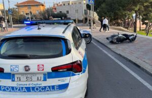 Cagliari, in fuga con moto rubata e droga: due 18enni arrestati