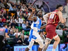 La Dinamo Sassari butta al vento la vittoria: finale flop con Venezia