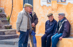 Blue Zone, New Scientist conferma la Sardegna culla della longevità