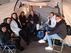 Oss, la protesta prosegue: è iniziato lo sciopero della fame