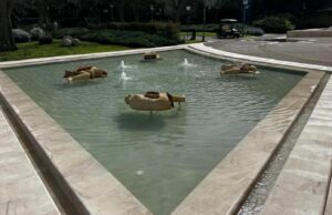 Cagliari, ultimato il restauro dei “Dormienti” di Mimmo Paladino