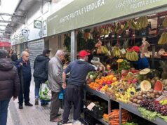 Cagliari, folla al mercato di Piazza Nazzari per la prima apertura | Photogallery