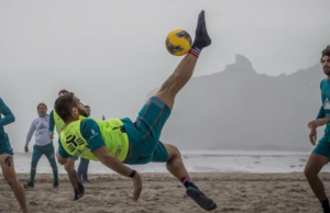 Il Cagliari come Aldo, Giovanni e Giacomo: partita al Poetto