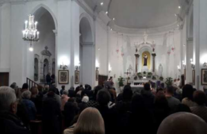 Cagliari e Quartu piangono commosse: ultimo saluto a Manola e Paolo