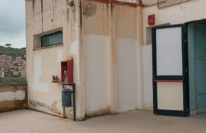 Ozieri, ripulite le scritte sui muri contro la premier Meloni