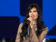 Pamela Prati canta “Cuoricini” e domina “Ne vedremo delle belle”