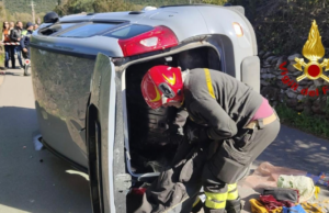 Alghero, schianto contro un muretto: ferito il conducente