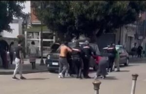 Serramanna, rissa furibonda in piazza: 7 persone denunciate