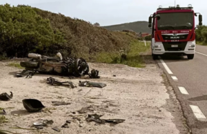 Tremendo incidente a Stintino, motociclista sull’asfalto: è gravissimo