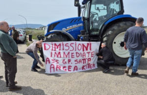 Pastori sardi in marcia: chieste le dimissioni dell’assessore Satta