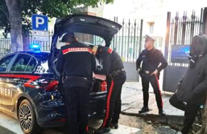 Cagliari, controlli su parcheggiatori abusivi: scattano 12 sanzioni