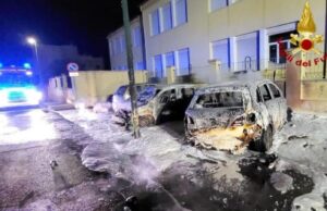 Settimo San Pietro, 3 auto in fiamme: i Vigili del fuoco evitano il peggio