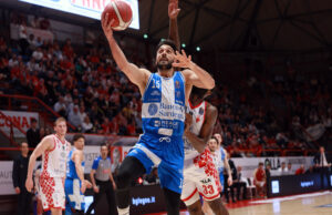 Dinamo Sassari, che bella che sei: Pistoia travolta 86-63