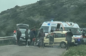 Scontro frontale tra due auto: un ferito grave a Guspini