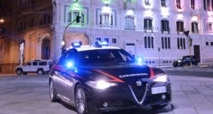 Rissa in centro a Cagliari, poi calci e sputi ai Carabinieri: 3 donne arrestate