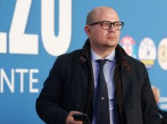 Nuoro, Giorgia Meloni definita “pescivendola” | Deidda: “Il consigliere si dimetta”