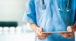 Cagliari, stop all’assistenza domiciliare per pazienti Hiv: “In 40 senza terapia”