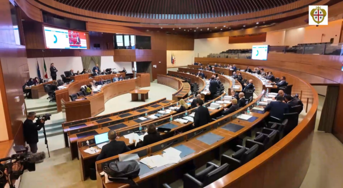 Legge aree idonee, la Regione: “La modificheremo” | Truzzu: “Pietra tombale”