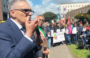 Tagli assistenza domiciliare, sit-in alla sede Inps: presente anche Milia