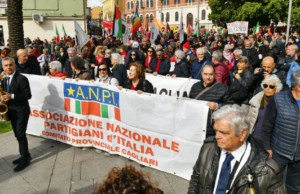 25 aprile a Cagliari, corteo senza banda ma con “Bella Ciao”