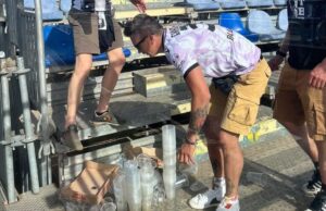 Cagliari-Udinese, i tifosi friulani ripuliscono il settore ospiti: “Rispetto”