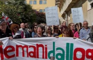 Businco, prosegue la protesta contro il trasferimento dei pazienti