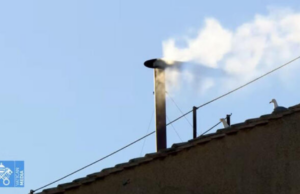 Conclave, c’è la fumata bianca: campane in festa a Cagliari