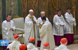 Papa Leone XIV, Don Davide Ambu ha letto il Vangelo nella prima Messa