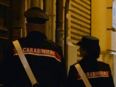 Villasimius, all’obbligo di dimora ma coltiva marijuana in cortile: denunciato