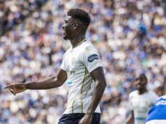 Il Cagliari vince sotto gli occhi di Kiliçsoy: 1-0 al Saint-Etienne