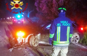Pauroso incidente ad Arzana: auto si ribalta sulla carreggiata