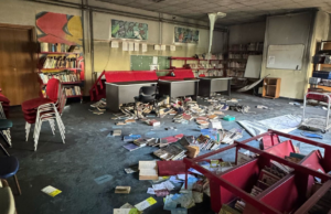 Incendio centro di quartiere Cagliari, fiamme appiccate da due minorenni