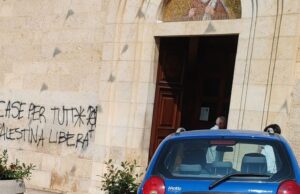 Cagliari, vandalizzata la chiesa di Sant’Ignazio | Deidda: “Sempre gli stessi”