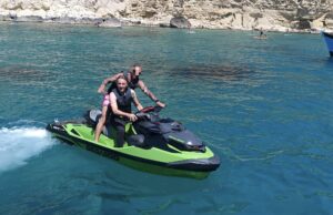 Panchina in bilico, ma Nicola sta bene a Cagliari: relax al Poetto