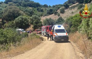 Brutto scontro auto-moto a Lollove: gravissimi due minorenni