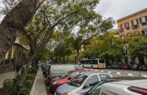 Cagliari, ancora follia in centro: violenta aggressione nel Largo Carlo Felice