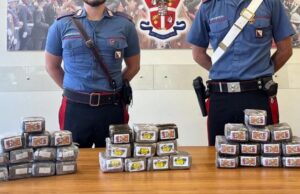 Cagliari, 170 panetti di hashish rinvenuti nei depositi per spedizioni